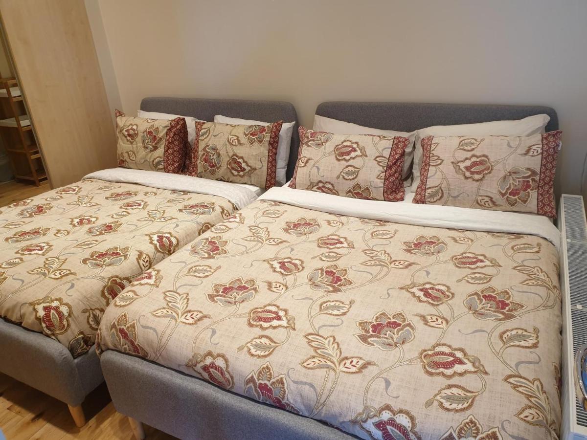 London Luxury Apartments 1Min Walk From Underground, With Free Parking Free Wifi Eksteriør billede