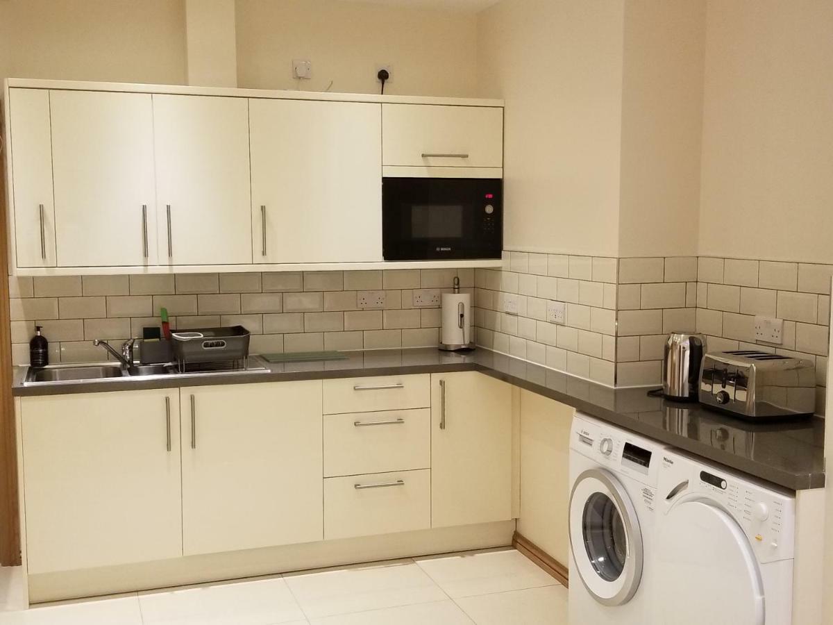 London Luxury Apartments 1Min Walk From Underground, With Free Parking Free Wifi Eksteriør billede